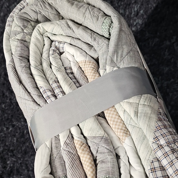Queen 3-Piece Quilt Set - Reversible Origami Patchwork in Green and Gray